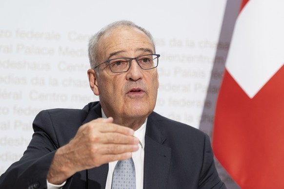 Bundespraesident Guy Parmelin spricht an einer Medienkonferenz zur Ernaehrungsinitiative am Dienstag, 11. August 2026, in Bern. (KEYSTONE/Peter Schneider)