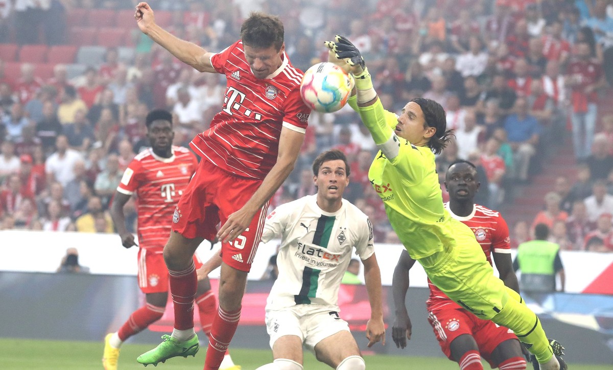 Fussball Bundesliga FC Bayern M
