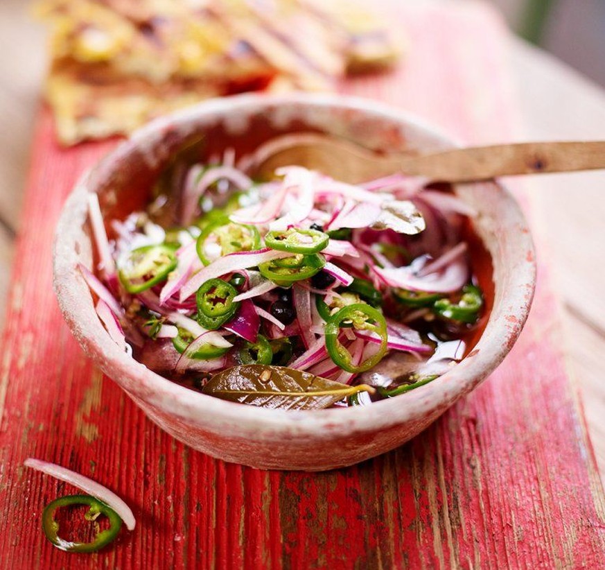 chilli pickle eingelegtes kochen essen jamie oliver food https://www.jamieoliver.com/recipes/vegetables-recipes/chilli-pickle/