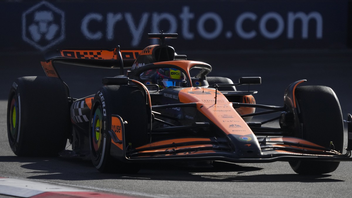 McLaren driver Oscar Piastri of Australia in action during a Formula One Grand Prix in Baku, Azerbaijan, on Sunday, Sept. 15, 2024. (AP Photo/Sergei Grits)
