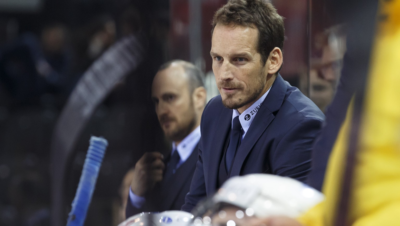 Patrick Fischer, head coach of Switzerland national ice hockey team, looks on his players, during a friendly international ice hockey game between Switzerland and France, at the ice stadium Les Vernet ...