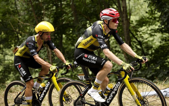 epa12247275 Danish rider Jonas Vingegaard of Team Visma-Lease a Bike. in action during the 14th stage of the Tour de France cycling race over 182.6km from Pau to Luchon-Superbagneres, France, 19 July  ...