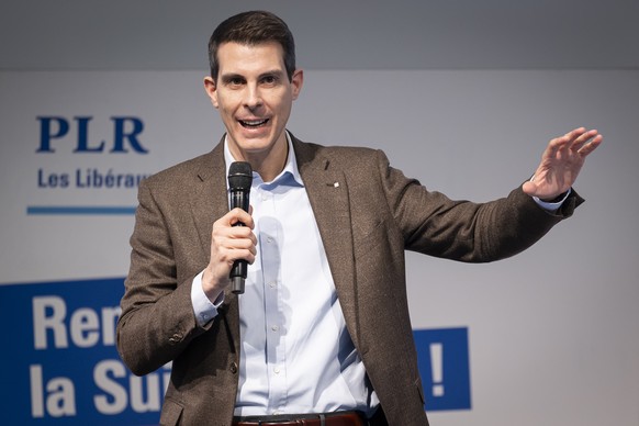 Thierry Burkart, Parteipraesident der FDP, spricht an der Delegiertenversammlung der FDP Die Liberalen Schweiz, am Samstag, 18. Januar 2025 in Bern. (KEYSTONE/Anthony Anex)