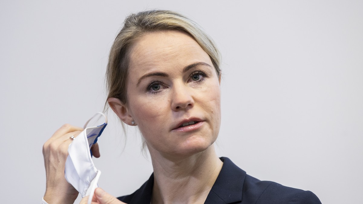 Regierungsraetin Natalie Rickli, Vorsteherin der Gesundheitsdirektion, informiert an einer Medienkonferenz ueber die aktuelle Lage und das weitere Vorgehen zur Eindaemmung der Corona-Pandemie im Kanto ...