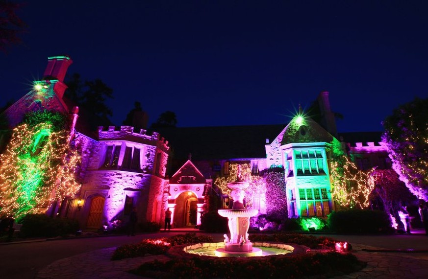 HOLMBY HILLS, CA - AUGUST 16: Guests attend the Annual Midsummer Night&#039;s Dream Party at the Playboy Mansion hosted by Hugh Hefner on August 16, 2014 in Holmby Hills, California. (Photo by Christo ...