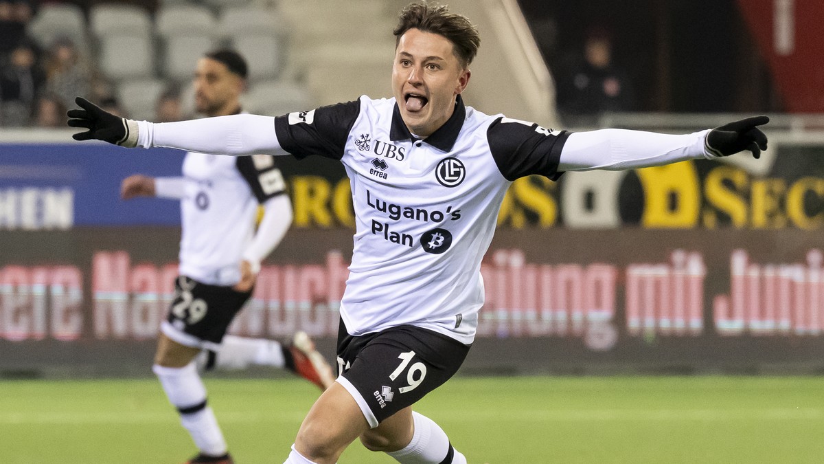 Claudio Cassano (LUG) jubelt nach seinem Tor zum 1-0, im Super League Spiel zwischen dem FC Thun und dem FC Lugano, in der Stockhorn Arena in Thun, am Samstag, 22. November 2025. (KEYSTONE/Anthony Ane ...
