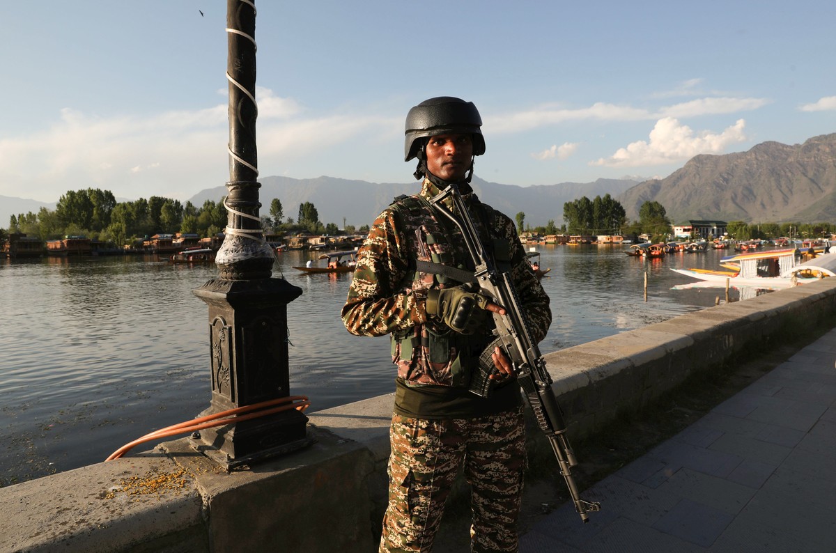 Des soldats indiens et pakistanais se sont encore tirés dessus