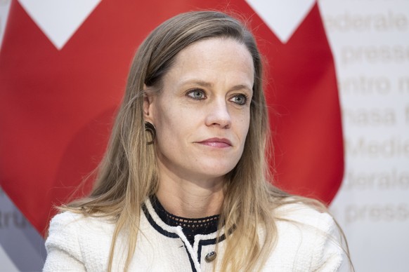 Francine Zimmermann, designierte Direktorin des Bundesamts fuer Zivilluftfahrt, stellt sich vor an einer Medienkonferenz nach der Bundesratssitzung, am Freitag, 26. September 2025, in Bern. (KEYSTONE/ ...