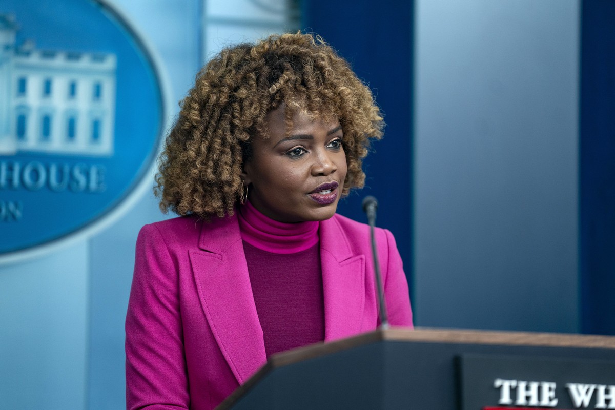 epa11773177 Press Secretary Karine Jean-Pierre speaks during the daily press briefing in the James S. Brady Briefing Room at the White House in Washington, DC, USA, 12 December 2024. EPA/BONNIE CASH / ...