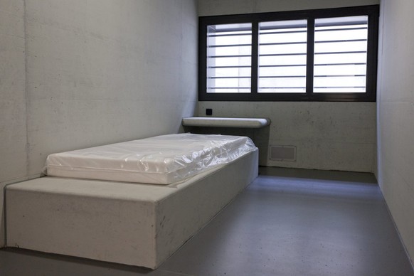 Die jetztige Zelle von Thomas N.: So siehts im Zentralgefängnis Lenzburg aus.