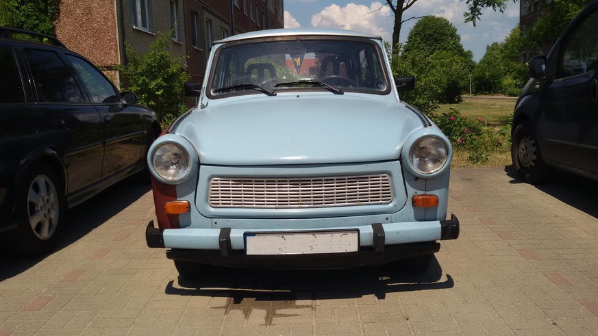 trabant auto ddr pappe ostalgie ostdeutschland wende