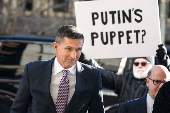 epaselect epa07238626 Former National Security Advisor Michael Flynn arrives for his sentencing hearing for lying to the FBI at the US Federal Court in Washington, DC, USA, 18 December 2018. Flynn, wh ...
