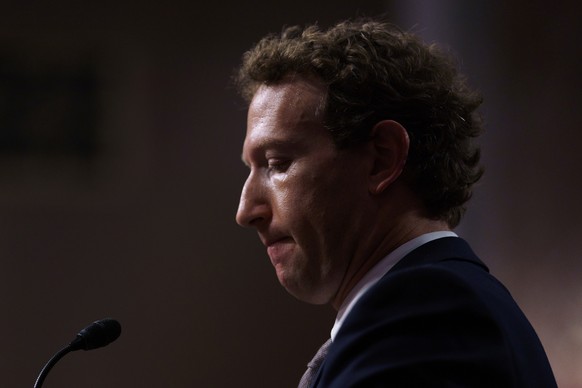 epa11116324 Meta CEO Mark Zuckerberg testifies before the Senate Judiciary Committee hearing on protecting children from sexual exploitation online at the Dirksen Senate Office Building in Washington,…