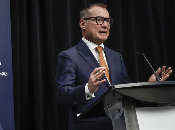 Deutsche Bundesbank President Dr. Joachim Nagel speaks to the media at the G7 Finance Ministers meeting in Banff, Alberta, Canada, Thursday, May 22, 2025. (Jeff McIntosh/The Canadian Press via AP)
Joa ...