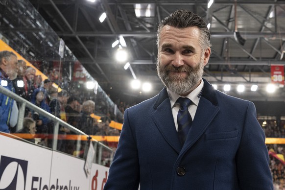 Head Coach Christian Dube (EHCB) freut sich im Spiel der Eishockey National League zwischen EHC Biel-Bienne, EHCB, und SCL Tigers, SCL, am Samstag, 7. Maerz 2026, in Tissot Arena in Biel. (KEYSTONE/Pe ...