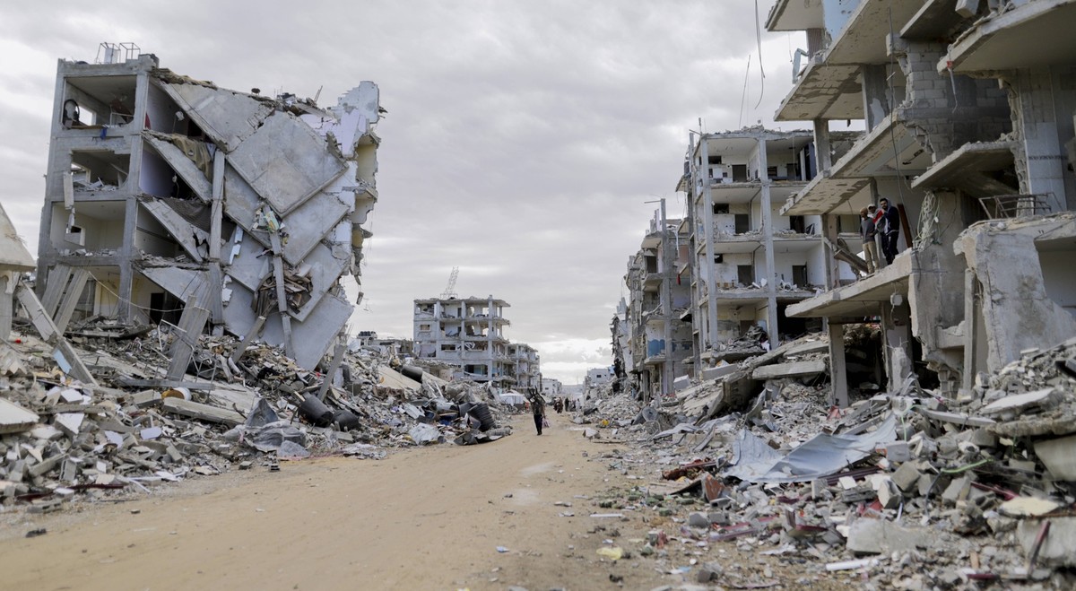 After the ceasefire in Gaza A view of the destruction in Rafah City, southern Gaza Strip, shows buildings reduced to rubble on January 24, 2025, just days after the ceasefire between Israel and Hamas. ...