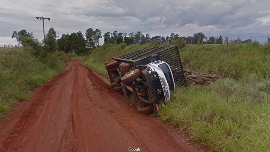 Weird shit on google street view 
https://9-eyes.com/