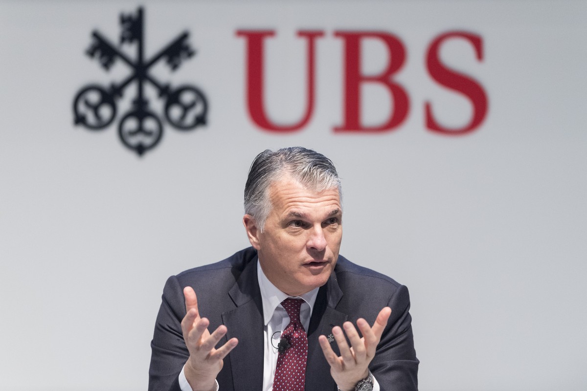 ARCHIVBILD ZUM KORRIGIERTEN GEWINN DER UBS --- Sergio Ermotti, CEO of Switzerland's bank UBS, speaks during a press conference in Zurich, Switzerland, Tuesday, January 22, 2018. (KEYSTONE/Ennio L ...