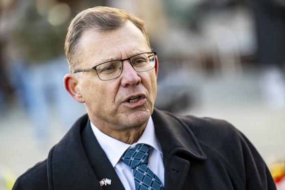 Tibor Schlosser, Ambassador of Israel to Switzerland and Liechtenstein, pays tribute to the victims after the fire at the "Le Constellation" bar and lounge, in Crans-Montana, Switzerland, Su ...