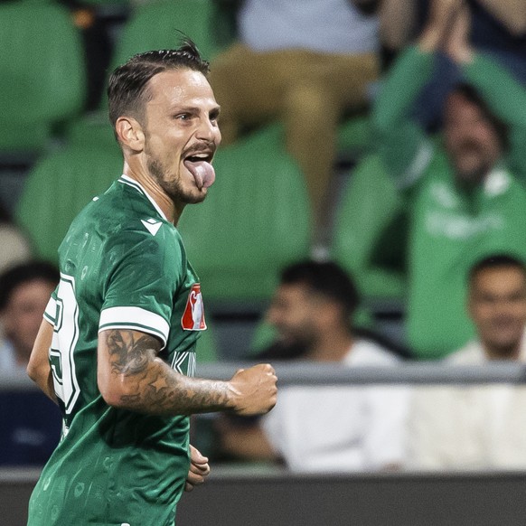 La joie de Helios Sessolo (YS) apres son but (1:0), lors du 16eme de finale de la Coupe de Suisse de football entre Yverdon Sport FC (YS) et Servette FC (SFC) ce samedi 20 septembre 2025 au Stade muni ...