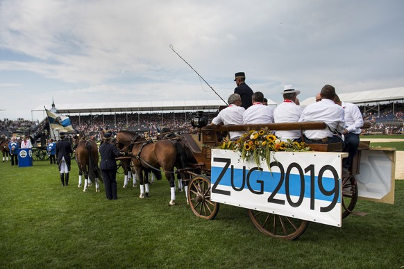 Das OK von Zug 2019 beim Eidgenoessischen Schwing- und Aelplerfest (ESAF) Estavayer 2016 in Payerne, am Sonntag, 28. August 2016. Das naechste Eidgenoessische findet in Zug 2019 statt. (KEYSTONE/Jean- ...