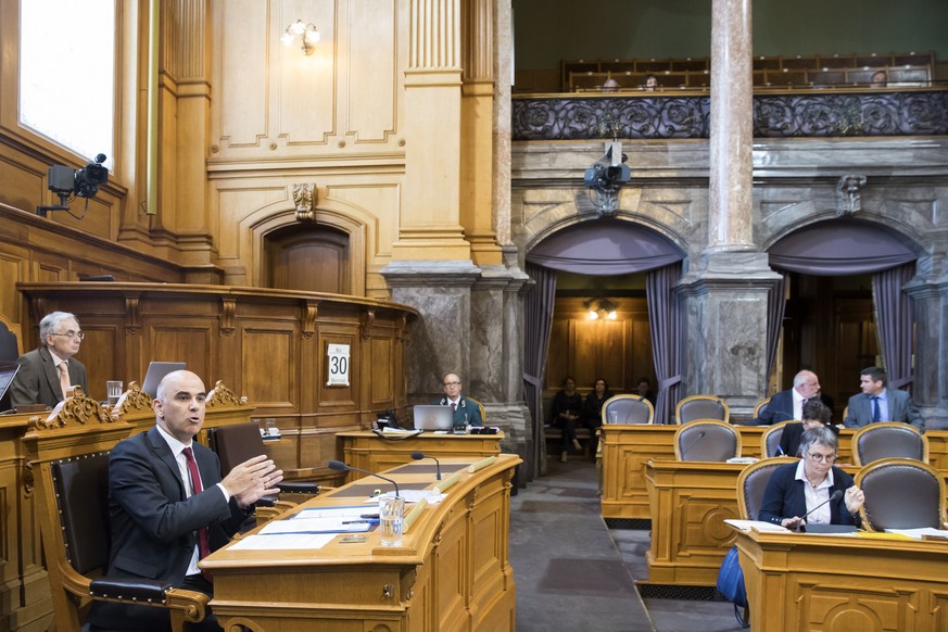 Bundespraesident Alain Berset spricht waehrend einer Debatte im Staenderat, waehrend der Sommersession der Eidgenoessischen Raete, am Mittwoch, 30. Mai 2018 in Bern. (KEYSTONE/Peter Klaunzer)