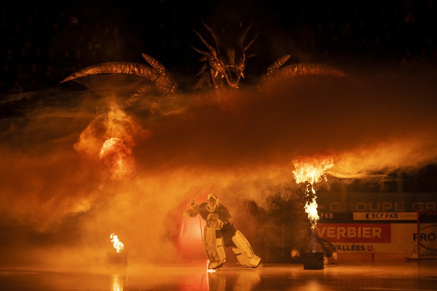 Gotteron goalie Connor Hughes comes on the ice during the National League Ice Hockey Championship game between HC Fribourg Gotteron and ZSC Lions, on Tuesday, November 29, 2022, in...