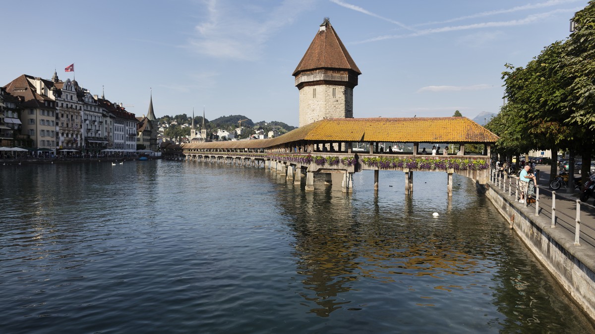 -berschuss-in-der-Tourismusbilanz-geschrumpft