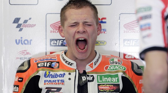 Stefan Bradl macht's gleich selber vor: Deutschland gähnt, wenn es heute von der Motorrad-WM hört.