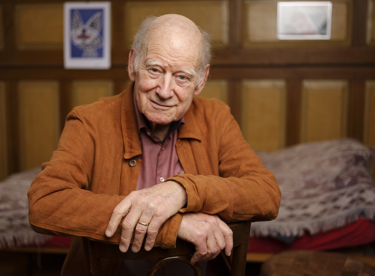 ZUM 80. GEBURTSTAG VON FRANZ HOHLER AM 1. MAERZ 2023 STELLEN WIR IHNEN IM VORFELD FOLGENDES PORTRAIT ZUR VERFUEGUNG. WEITERE BILDER FINDEN SIE AUF visual.keystone-sda.ch --- Franz Hohler, Schriftstell ...