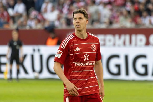 D�sseldorf, Deutschland 25. April 2026: 2. BL - 2025/2026 - Sp. 31 - Fortuna D�sseldorf gegen SG Dynamo Dresden Im Bild: Cedric Itten F95 // DFL regulations prohibit any use of photographs as image se ...
