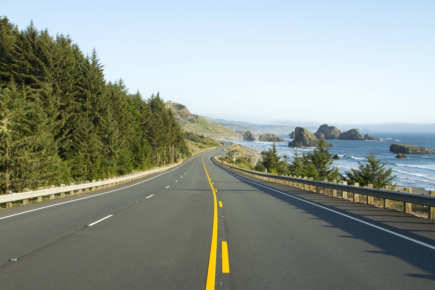 Highway 101 along the Oregon Coast., OR USA PUBLICATIONxINxGERxSUIxAUTxONLY Copyright: JustinxBailie 4920300009