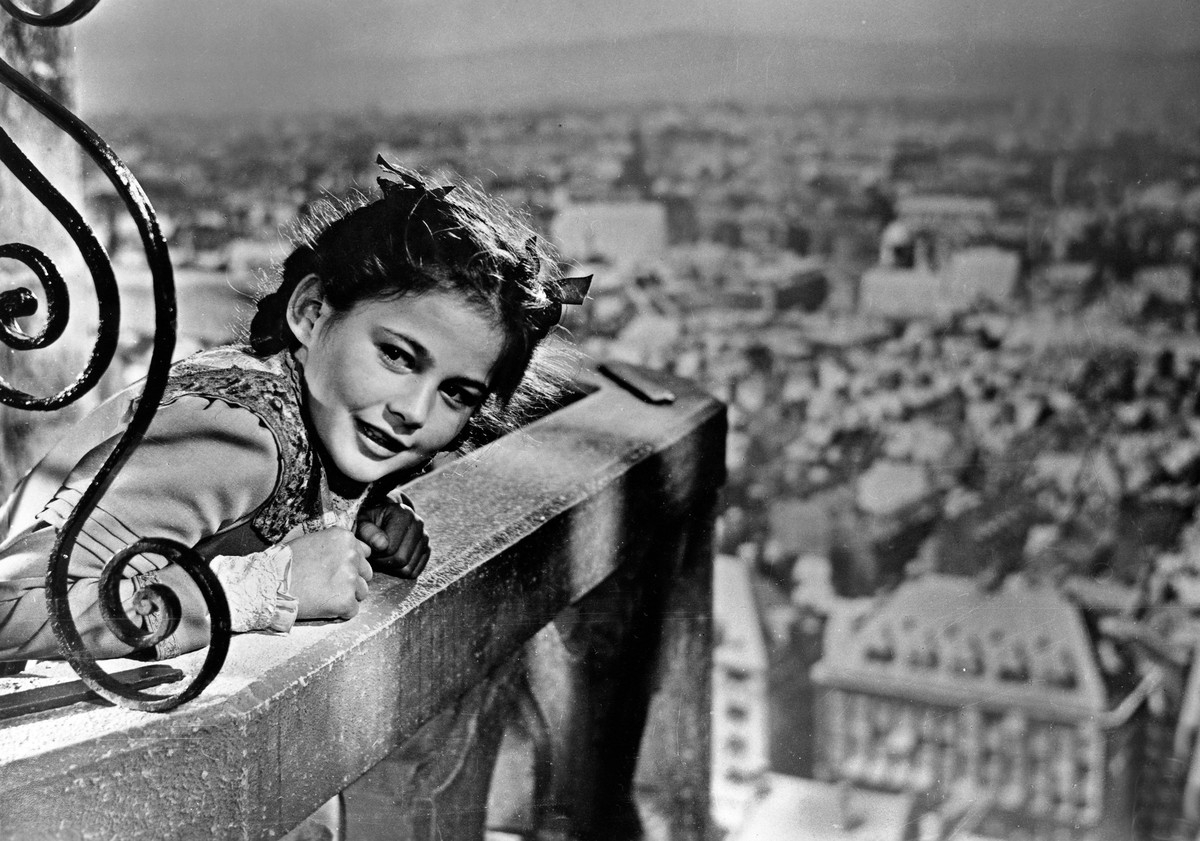 Heidi, Schweiz 1952, Regie: Luigi Comencini, Darsteller: Elsbeth Sigmund Copyright: IFTN UnitedArchives04942

Heidi Switzerland 1952 Director Luigi Comencini Cast Elsbeth Sigmund Copyright UnitedArc ...