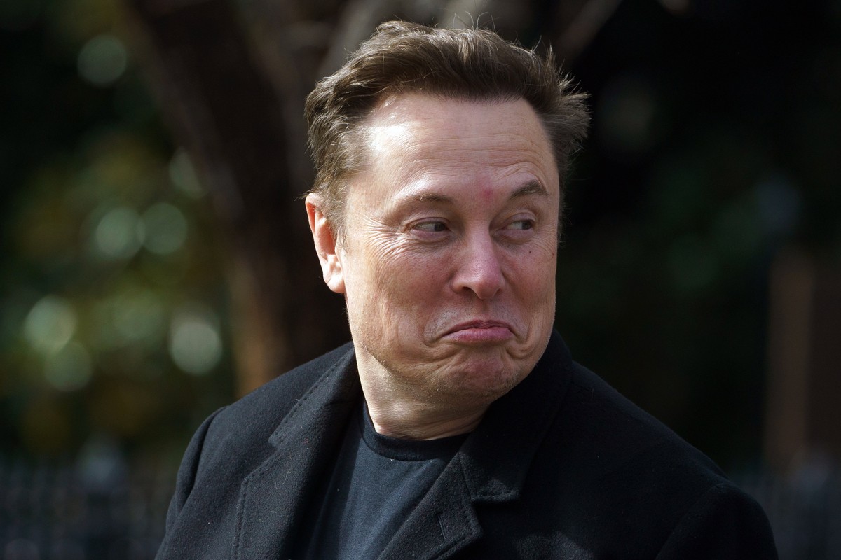 epa11893569 US entrepreneur and US special government employee Elon Musk leaves Blair House close to the White House, in Washington, DC, USA, 13 February 2025. EPA/WILL OLIVER