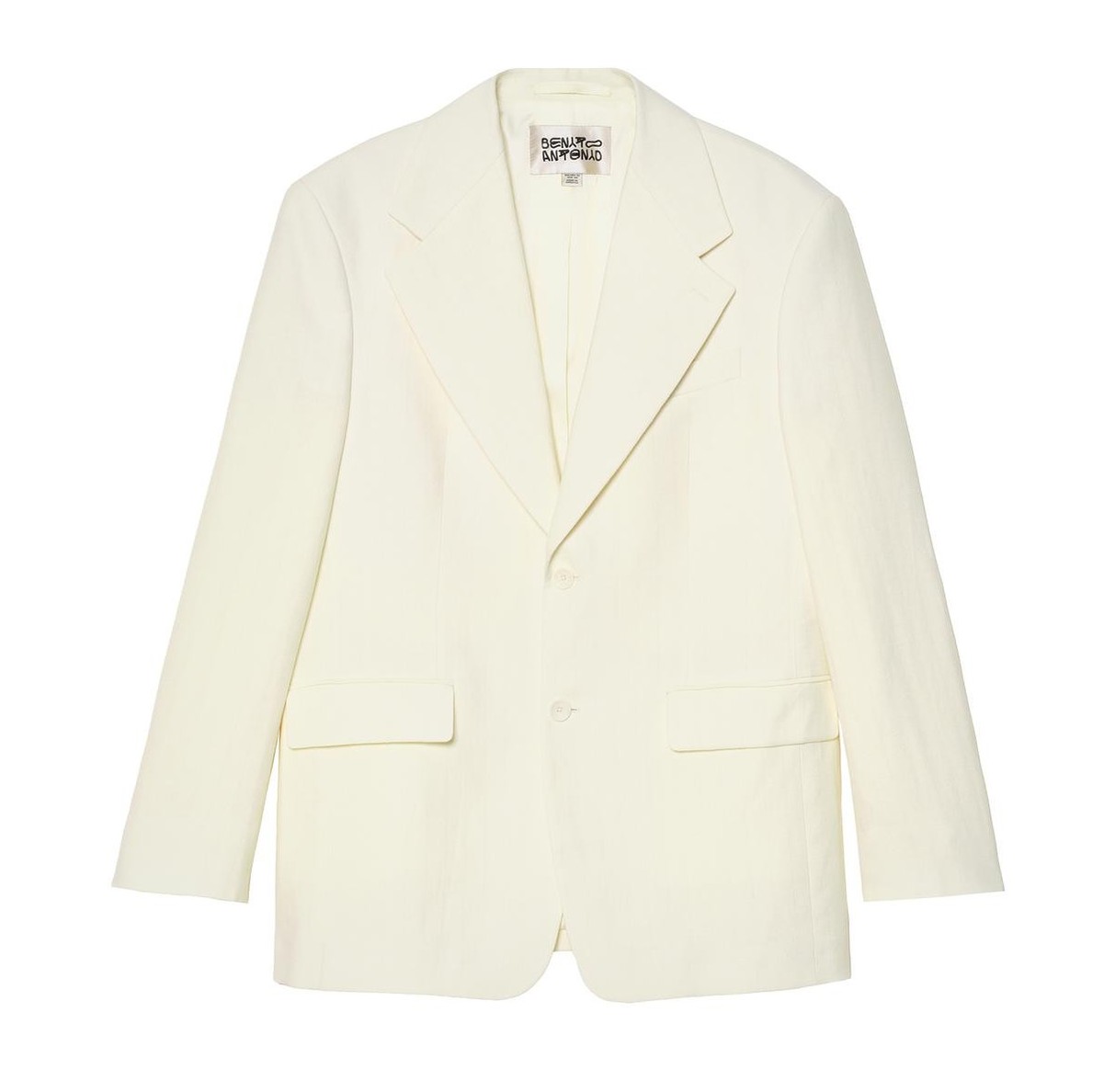 Le blazer, fortement similaire à celui qu'abordait le chanteur pour assurer le show de la mi-temps du Super Bowl, coûte 179,90CHF.