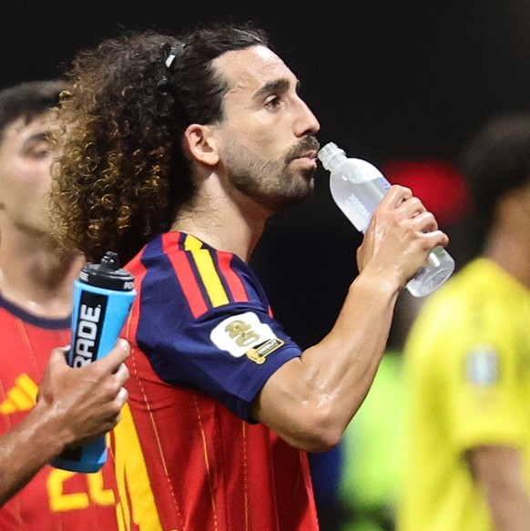 epa13039389 Marc Cucurella (L) and Gavi (R) of Spain during the hydration break in the first half of the FIFA World Cup 2026 group stage match Spain vs Cabo Verde, in Atlanta, USA, 15 June 2026. EPA/R ...