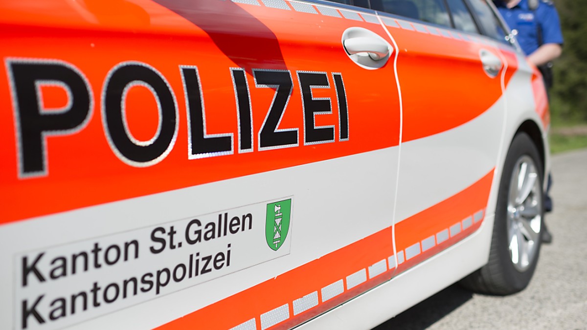17-j-hriger-T-fffahrer-st-rzt-in-M-hlr-ti-SG-und-verletzt-sich-t-dlich