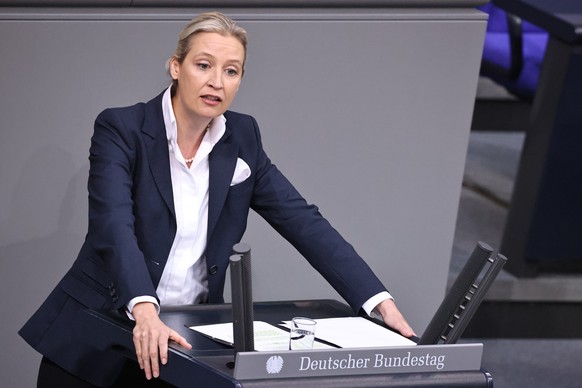 epa10998753 Alternative for Germany party (AfD) co-chairwoman Alice Weidel speaks at the German parliament &#039;Bundestag&#039; in Berlin, Germany, 28 November 2023. German Chancellor Olaf Scholz add ...