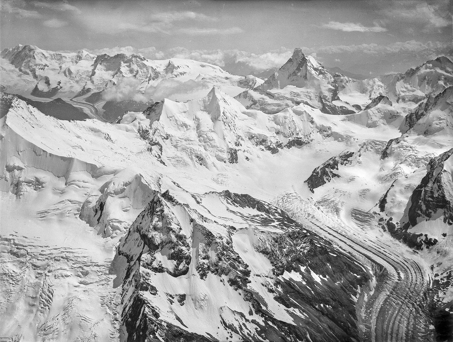 Spelterinis spektakulärer Blick auf die Walliser Alpen, 1910.