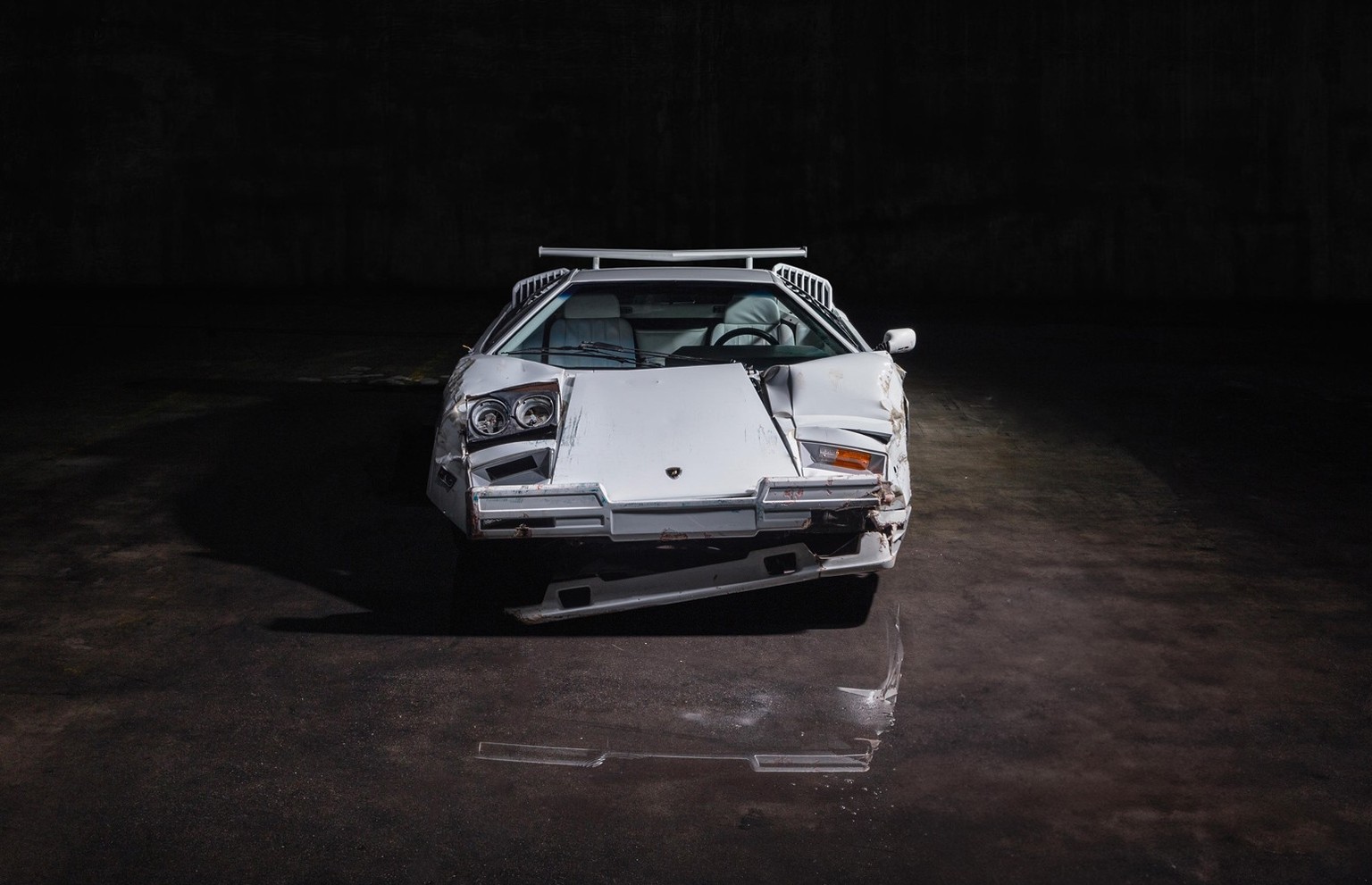 Wolf of Wall Street - Lamborghini Countach 25th Anniversary Edition 1989 - Martin Scorsese Leonardo DiCaprio Bonhams Auktion Versteigerung auto design https://cars.bonhams.com/auction/28793/lot/34P/19 ...