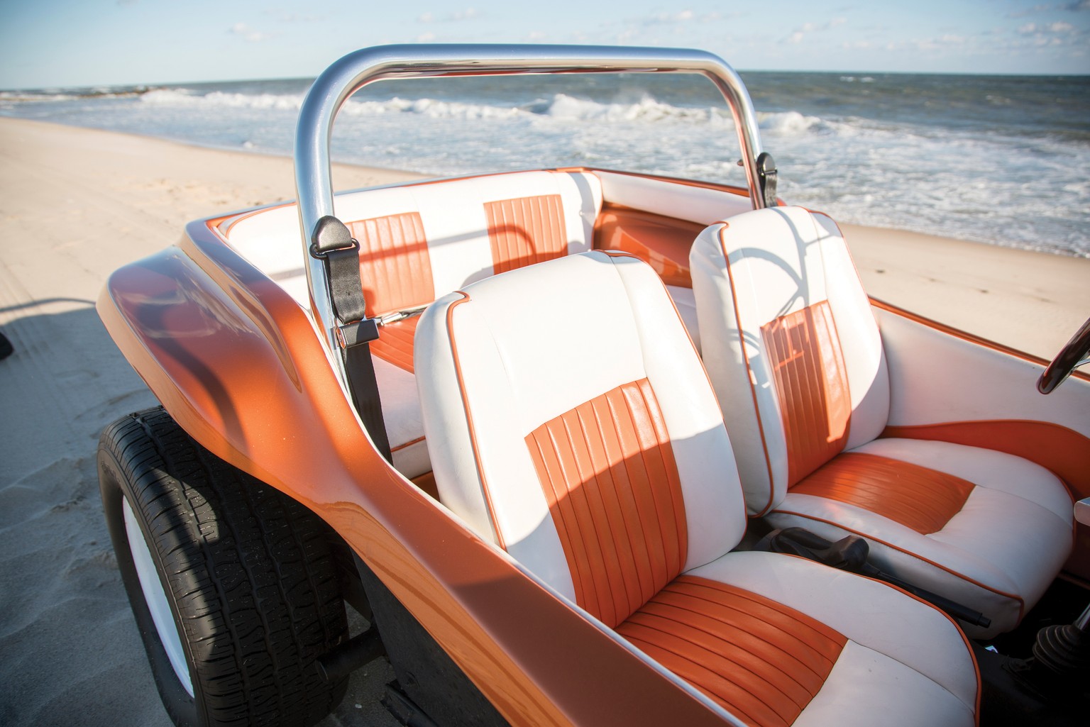 meyers manx beach buggy vw retro kalifornien auto usa 
https://rmsothebys.com/en/auctions/mo17/auction/lots/r125-1970-meyers-manx