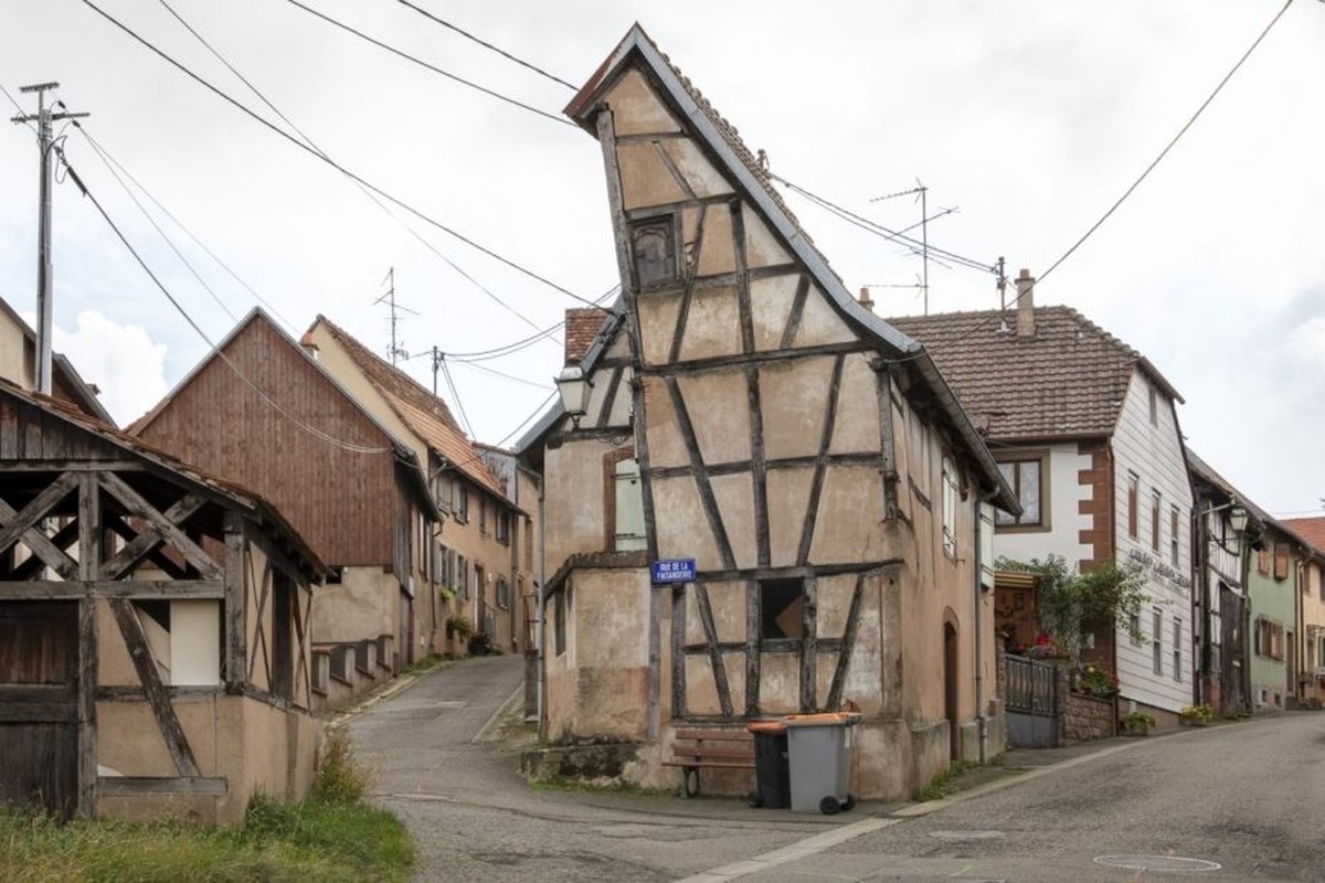 Weird France! Skurrile Gebäude und Strassenattraktionen in Frankreich. https://www.archive-arn.fr/