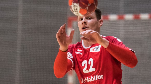 Der Schweizer Jonas Schelker in Aktion, waehrend des Handball Freundschaftsspiels Schweiz gegen Italien, am Dienstag, 29. Dezember 2020, im Sportzentrum von Tenero. (KEYSTONE/Ti-Press/Alessandro Crina ...