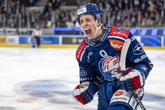 Vinzenz Rohrer (ZSC) bejubelt den Treffer zum 3:1 im ersten Playoff Viertelfinalspiel der Eishockey National League zwischen den ZSC Lions und dem EHC Kloten, am Donnerstag, 13. Maerz 2025 in der Swis ...