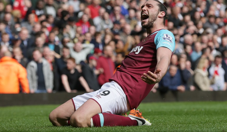 Andy Carroll schoss im Londoner Derby alle drei Tore für West Ham United.