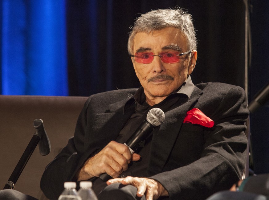 FILE - In this Aug. 22, 2015 file photo, Burt Reynolds appears at the Wizard World Chicago Comic-Con in Chicago. Reynolds, who starred in films including &quot;Deliverance,&quot; &quot;Boogie Nights,& ...