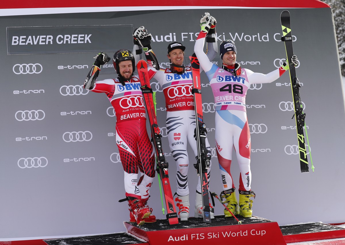 epa07204801 (L-R) Marcel Hirscher of Austria (silver), Stefan Luitz of Germany (gold) and Thomas Tumler of Switzerland (bronze) during the medal ceremony after the Men's Giant Slalom Run 2 at the ...