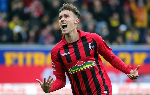 epa07898213 Freiburg&#039;s Luca Waldschmidt celebrates his goal during the German Bundesliga soccer match between SC Freiburg and Borussia Dortmund in Freiburg, Germany, 05 October 2019. EPA/ARMANDO  ...