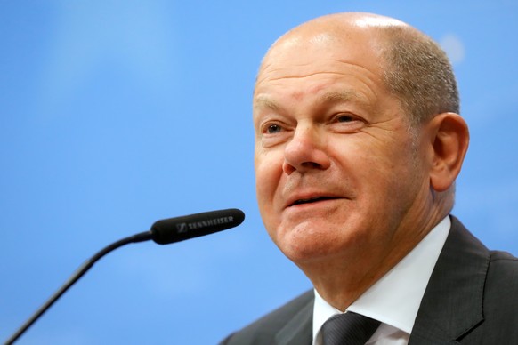 epa10031912 German Chancellor Olaf Scholz gives a press conference at the end of a EU Summit in Brussels, Belgium, 24 June 2022. EU member states leaders addressed the latest developments concerning t ...
