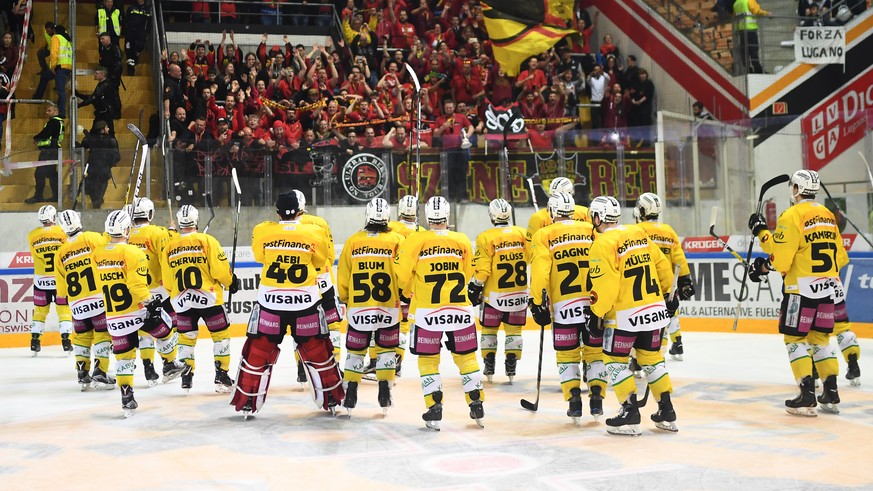 Bern&#039;s players celebrate victory with fans at the end of the fourth Playoff semifinal game of National League A (NLA) Swiss Championship between Switzerland&#039;s HC Lugano and SC Bern, at the i ...